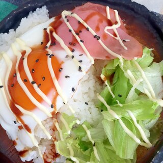 レタス&ハム&目玉焼き丼☆